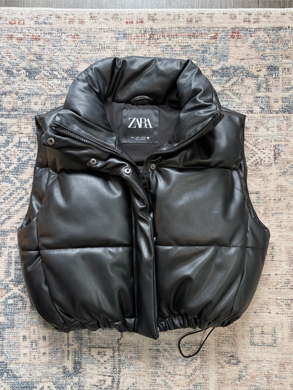ZARA Black Cropped Puffer Vest